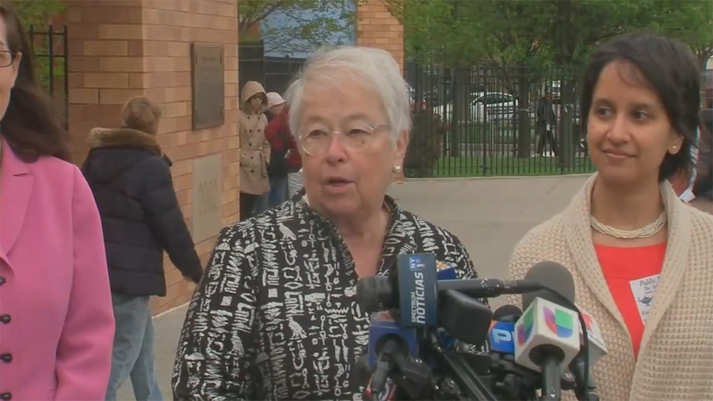 NYC Schools Chancellor Carmen Farine visits Queens School where agent allegedly asked about 4th-grader
