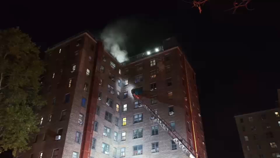 Manhayyan High Rise Three injured in fire at East River Houses in East Harlem - ABC7 New York