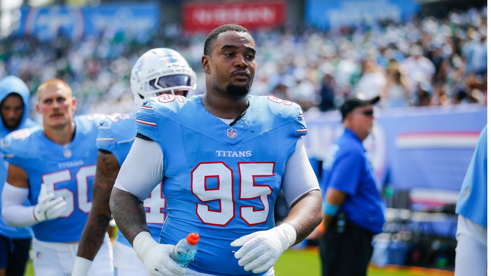 Tennessee Titans defensive lineman Jordan Elliott (95) walks to locker room at halftime against the Philadelphia Eagles in Nashville, Tenn., Sept. 20, 2026.