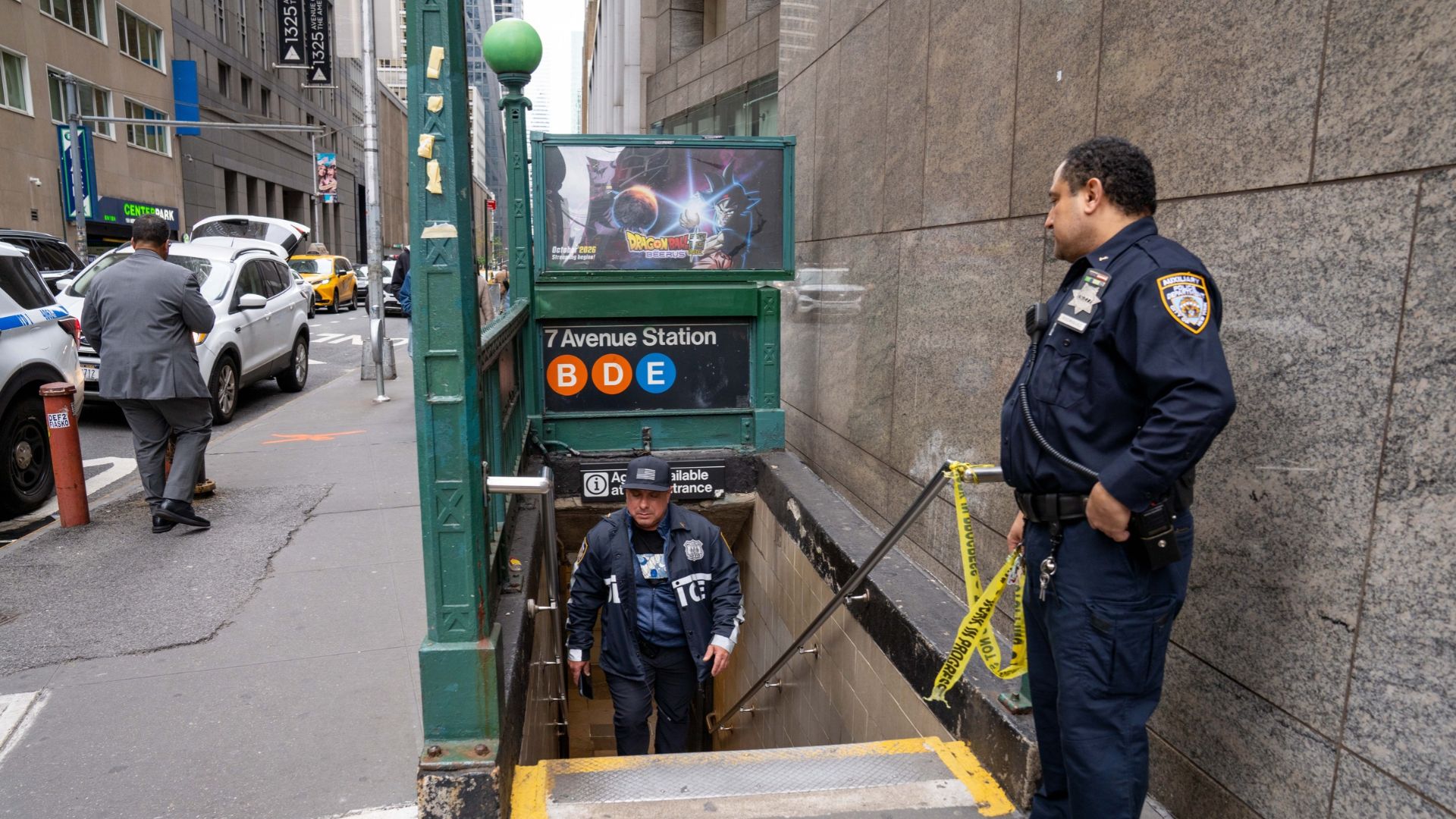 17-year-old arrested in fatal Midtown subway shooting after smoking dispute