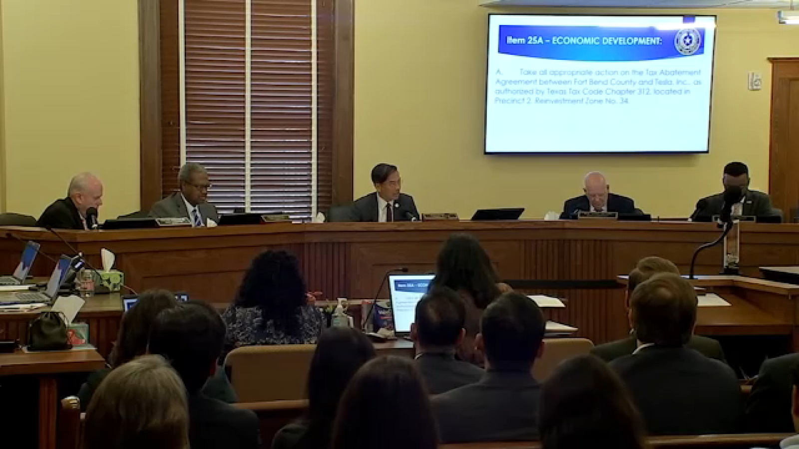 Fort Bend County approves Tesla deal that could give the company 35 years of tax breaks