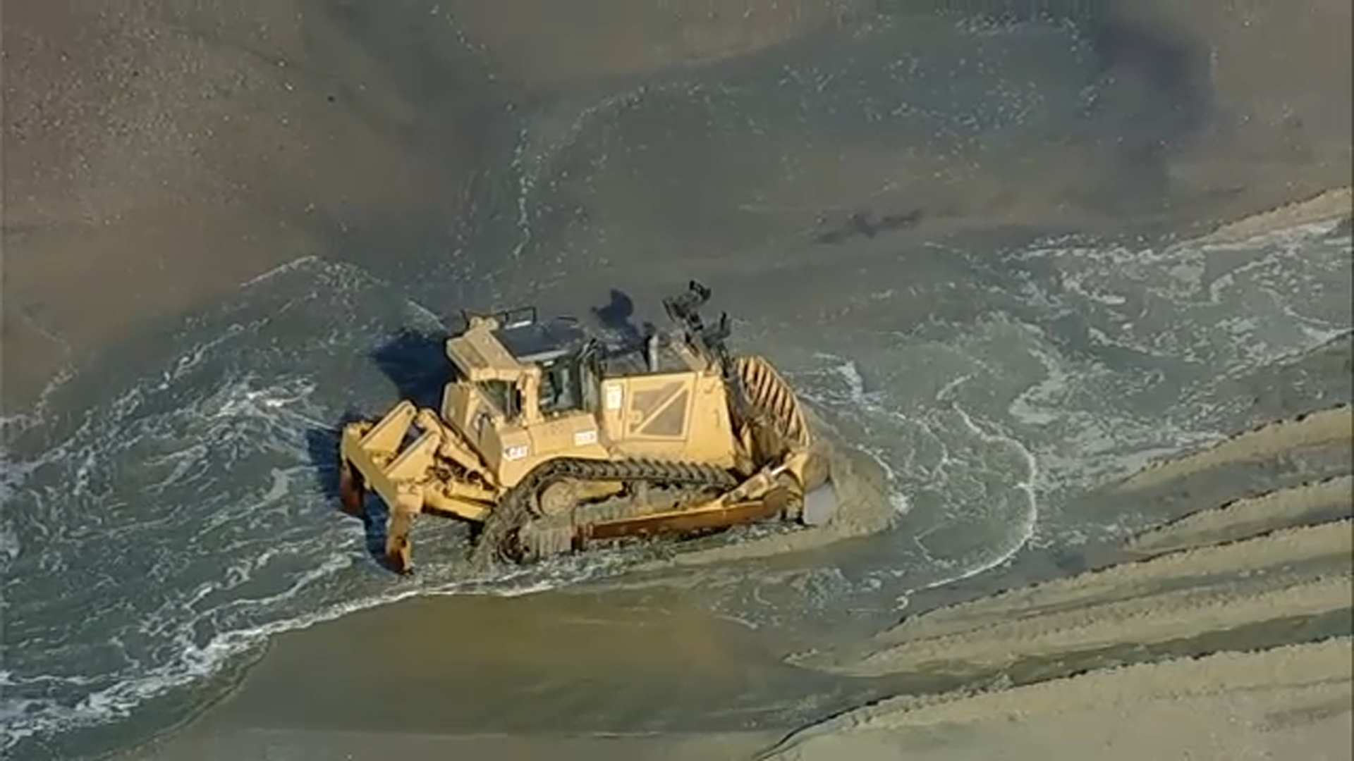 Coastal flood warning issued as unusually high tides approach Southern California beach communities