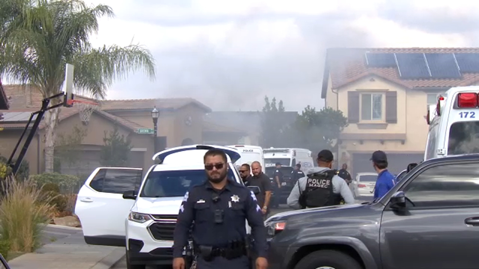 Man arrested following standoff, trailer fire in east central Fresno, police say