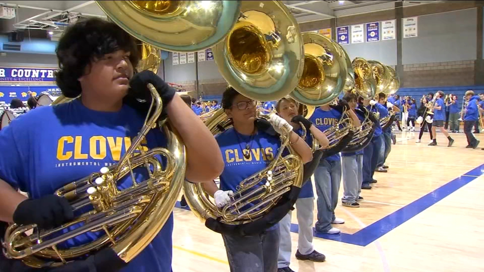 Clovis High marching band tuning up before 2027 Rose Parade