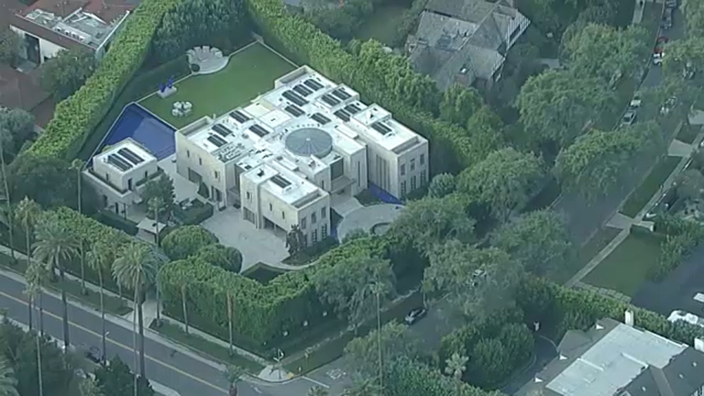FBI raids Beverly Hills mansion as part of Eric Swalwell probe