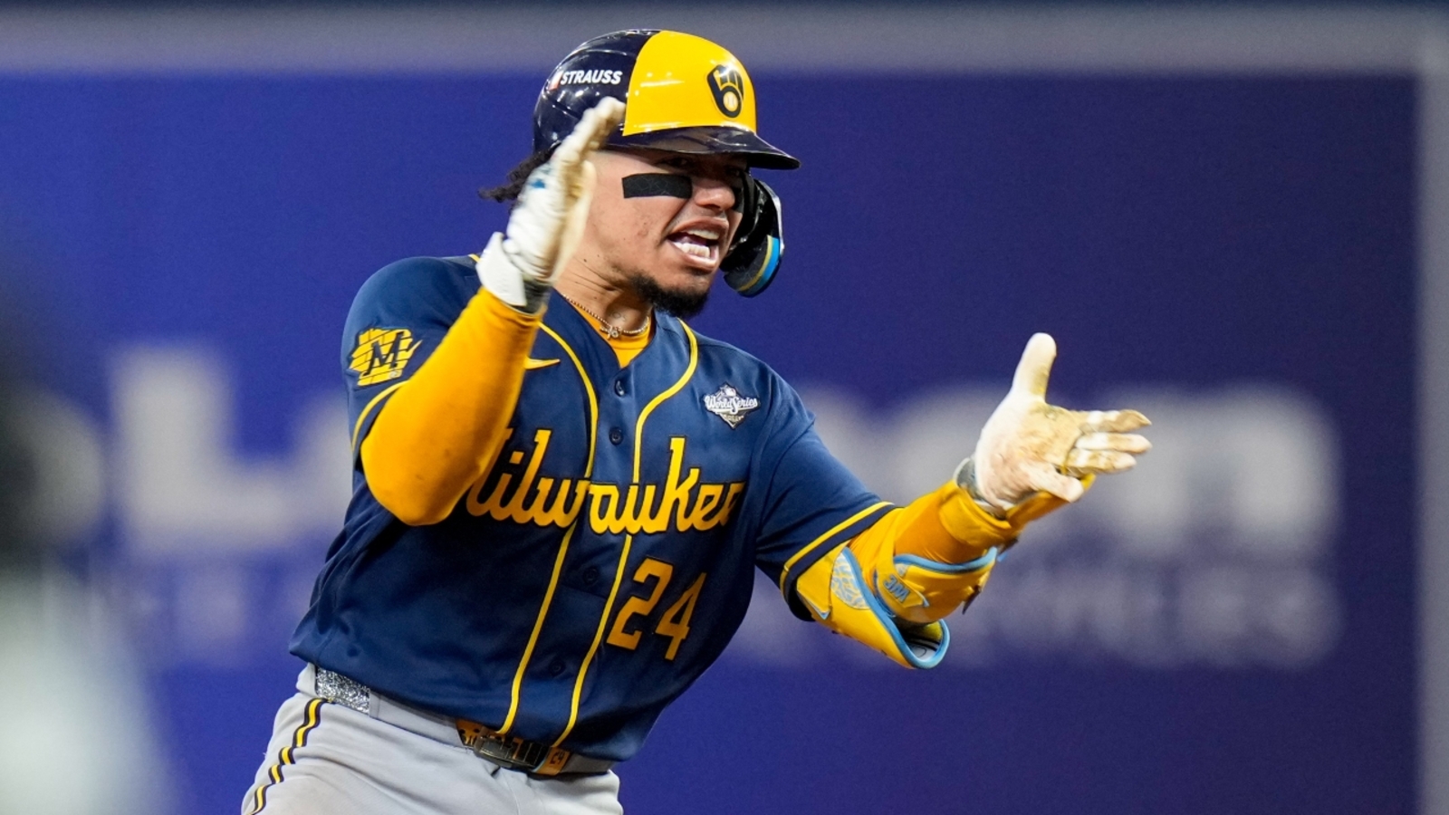 Milwaukee Brewers win 1st World Series title after beating Tampa Bay Rays