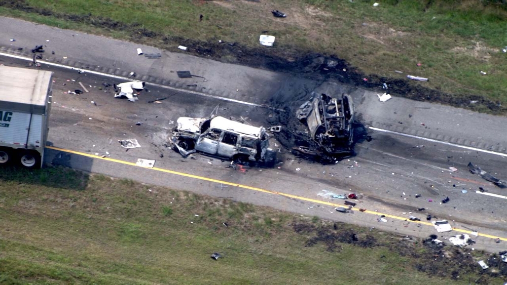 Raw video: I-95 crash