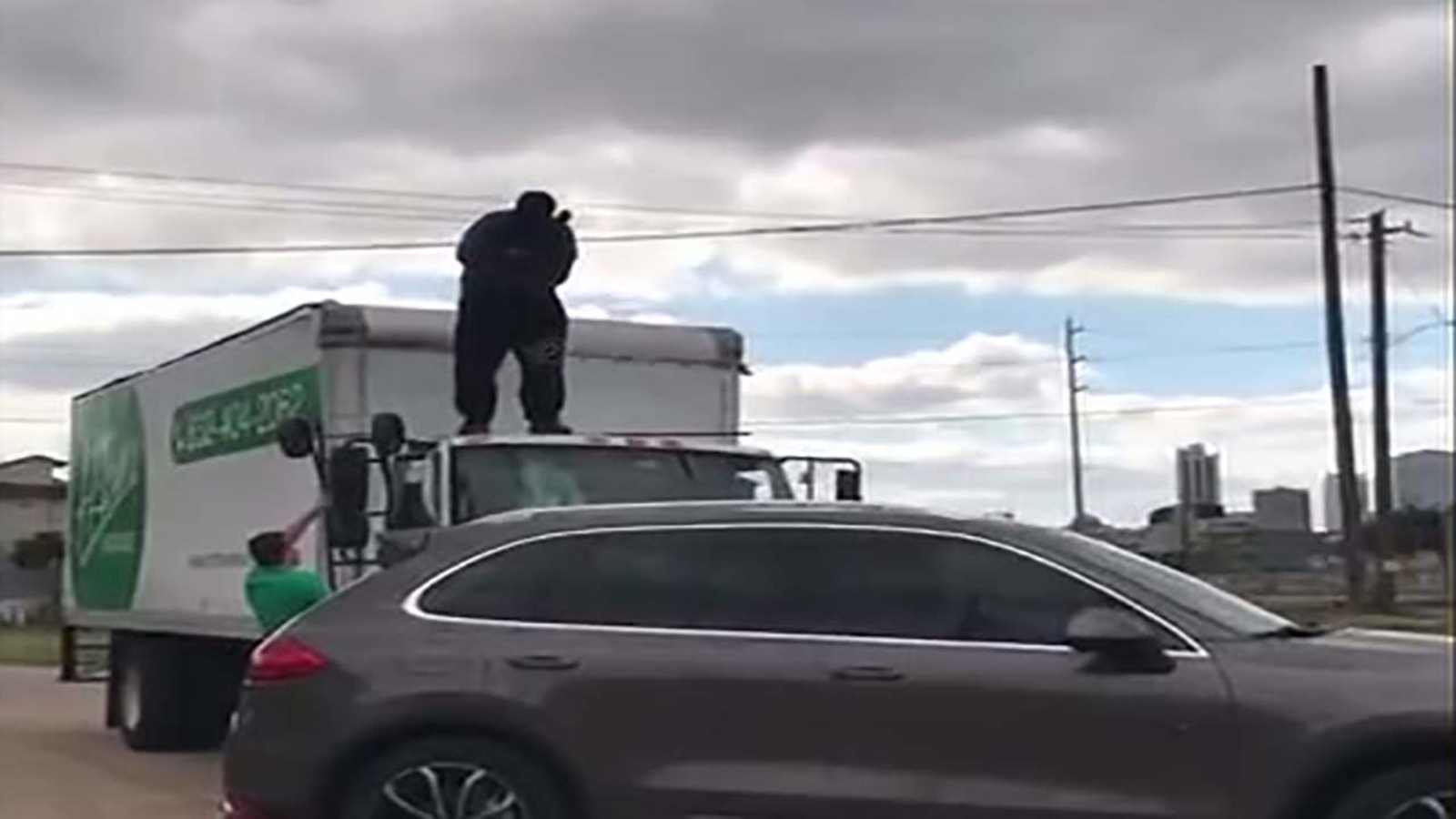 Man smashes window of moving truck in stunt ABC13 Houston