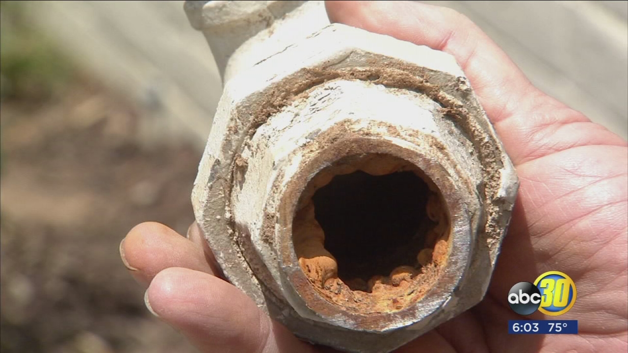 Class action lawsuit filed on behalf of group of Northeast Fresno residents dealing with discolored water