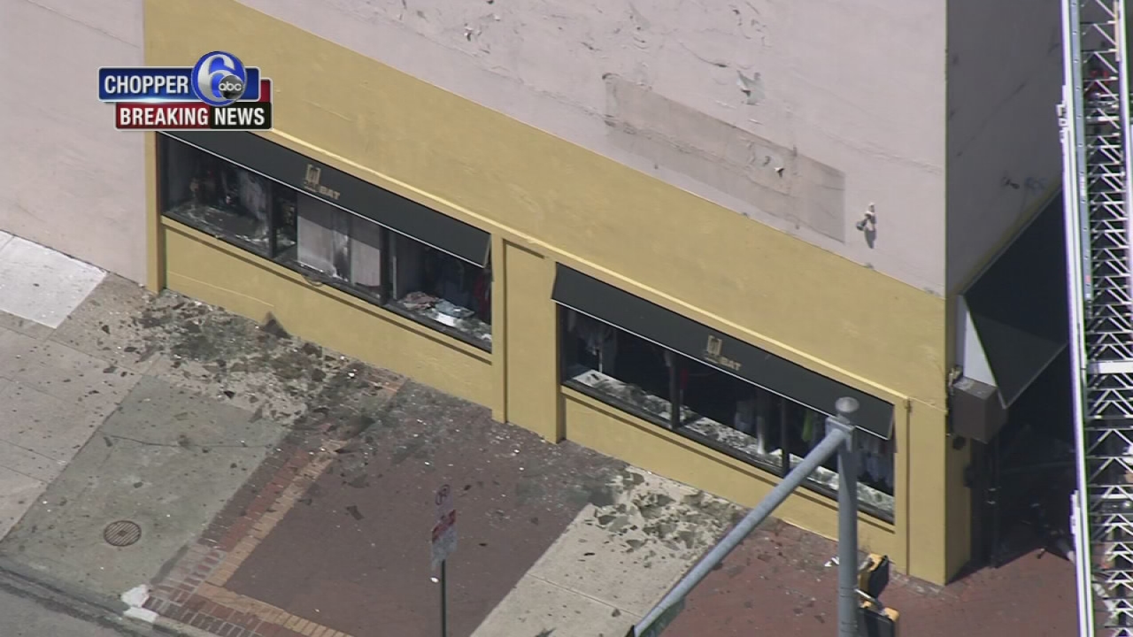 Fire damages clothing store in Norristown, Pa.