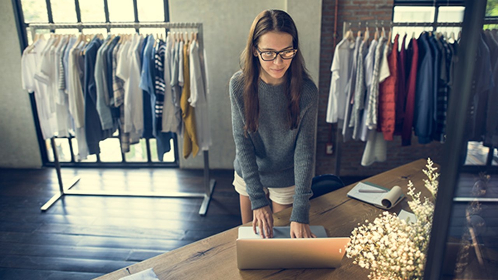 Sales associate most common job for college grads, Glassdoor says ...