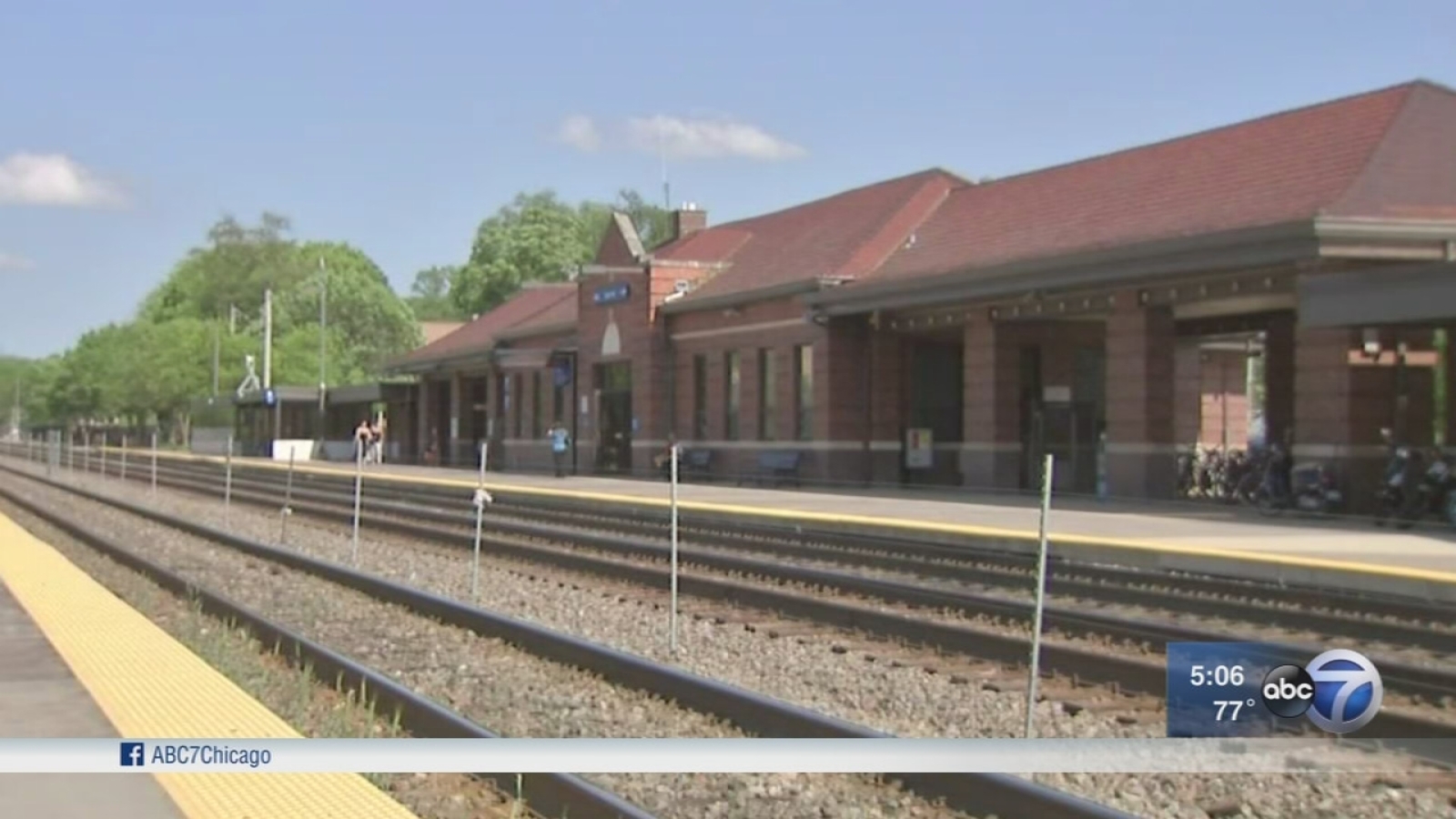 Naperville Amtrak shooting witness says station worker did little to