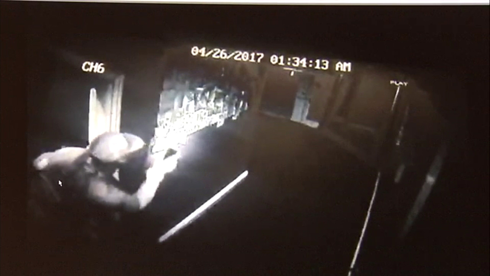 Burglary suspects tunnel through Woodland Hills businesses