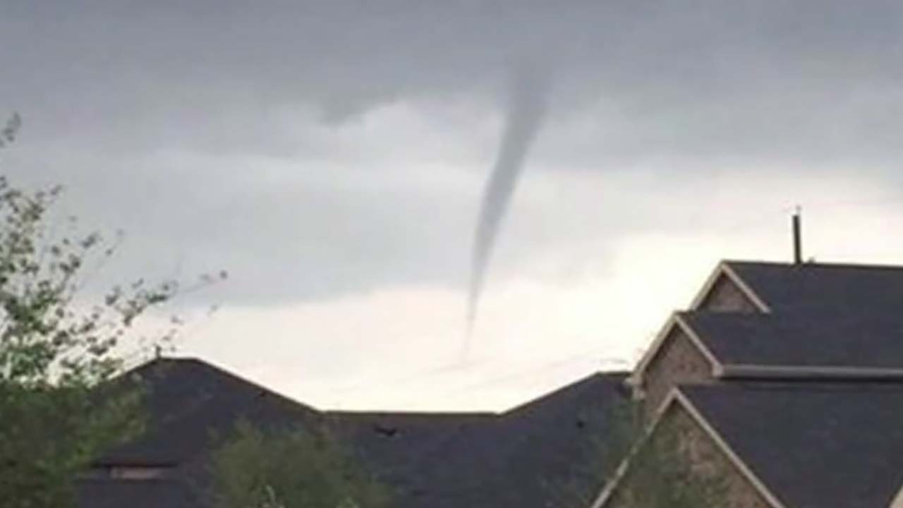 Eyewitnesses describe seeing funnel cloud in Katy area