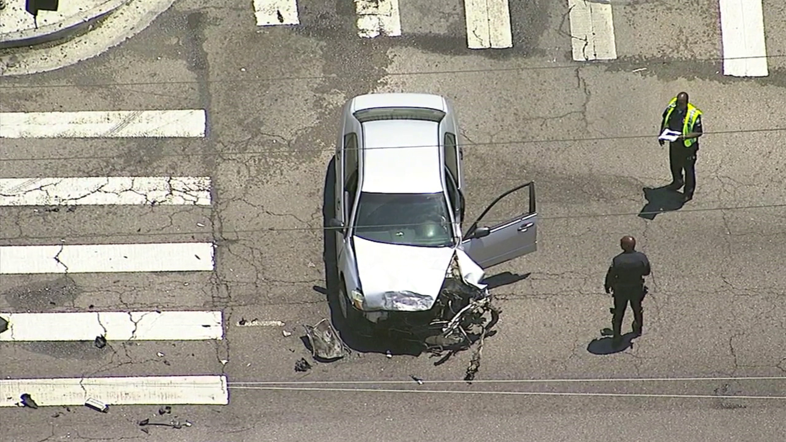 Pedestrian killed in South LA 2-car crash - ABC7 Los Angeles