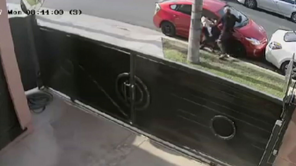Random attack in Fairfax on elderly man captured on video
