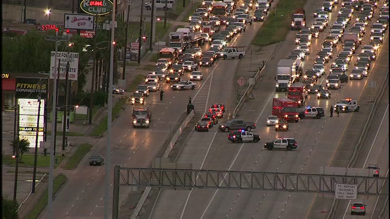Person hit and killed on Gulf Freeway in southeast Houston - ABC13 Houston