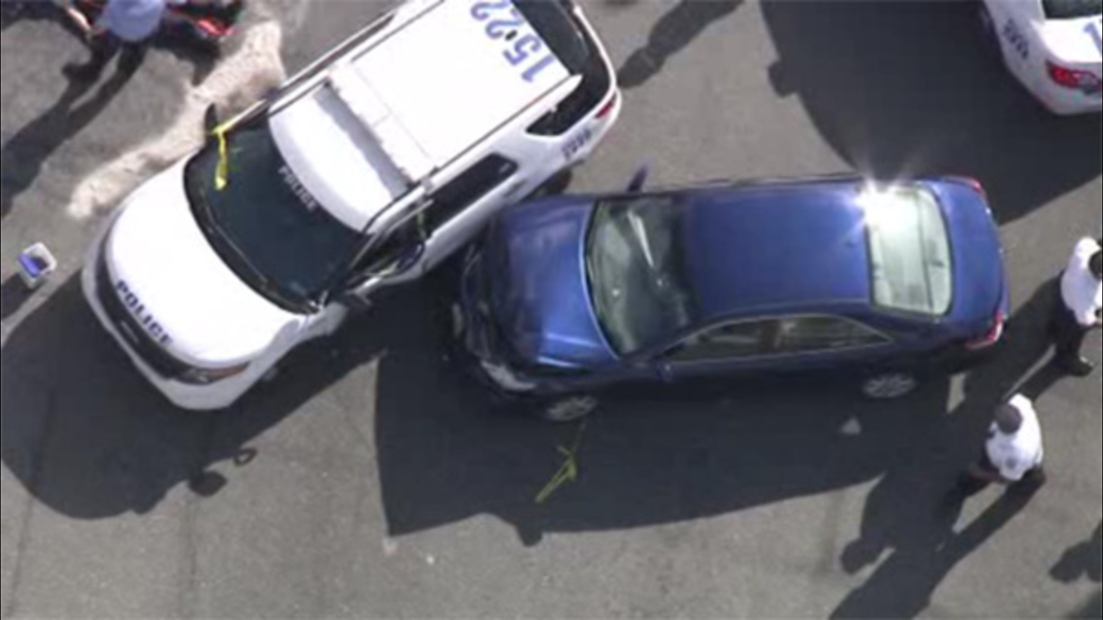 2 Philadelphia police officers injured in Tacony crash - 6abc Philadelphia
