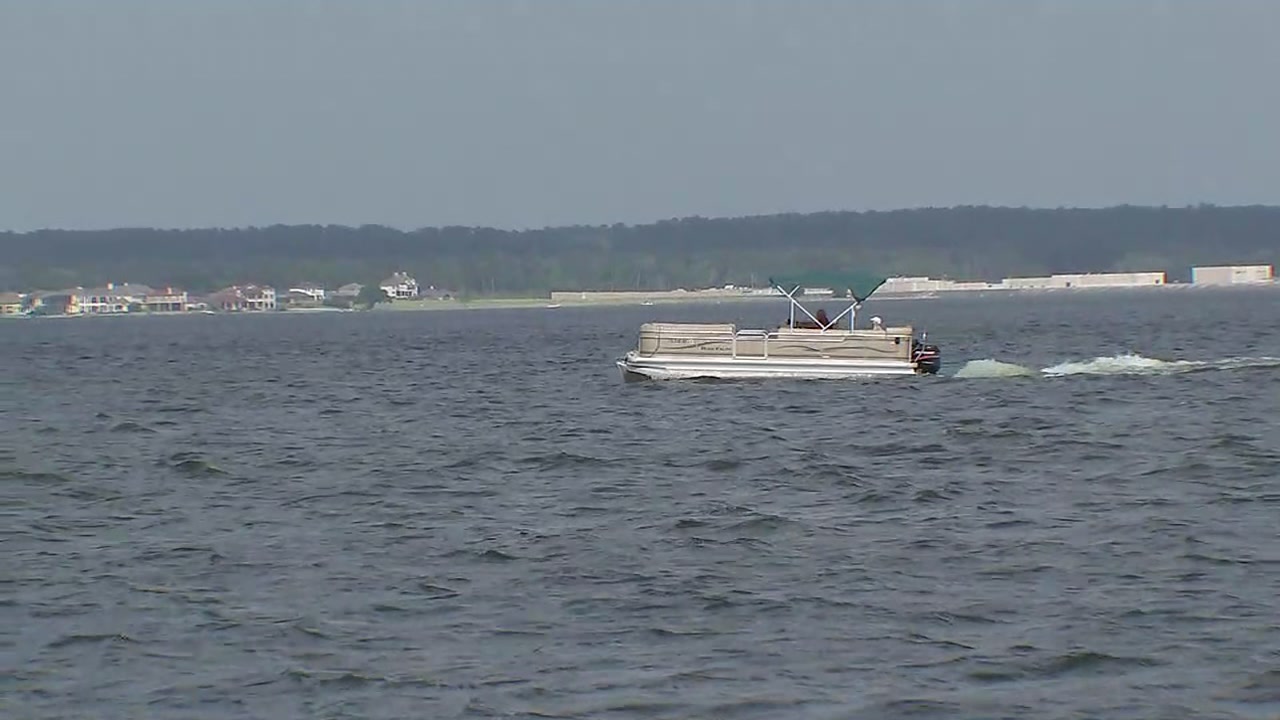 One dead, two other injured in Lake Conroe boat crash