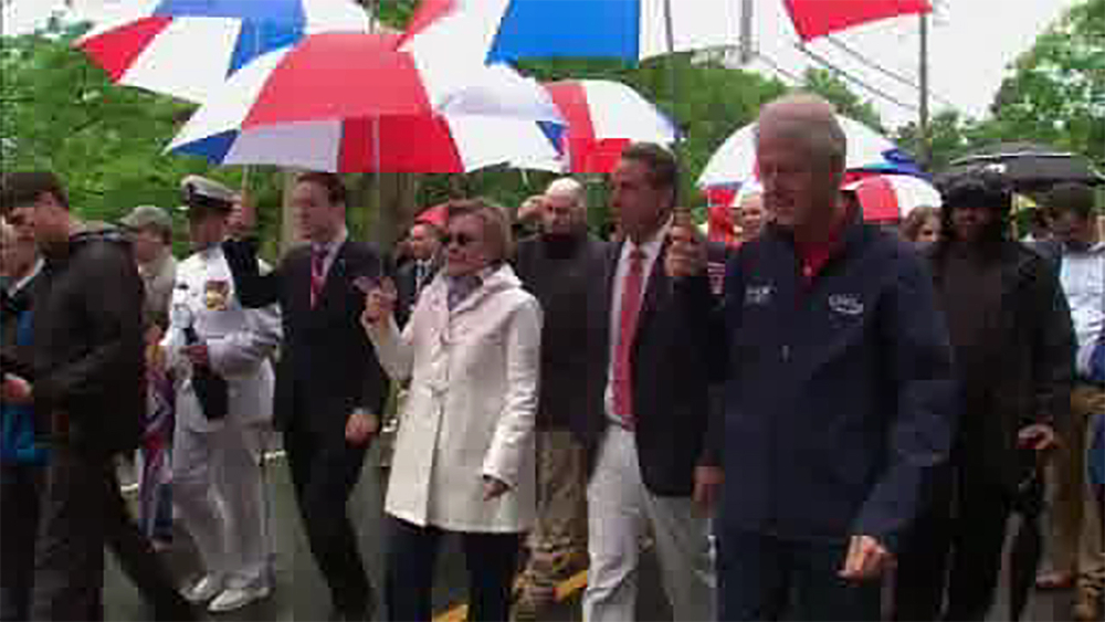Clintons honor servicemen at New Castle Annual Parade