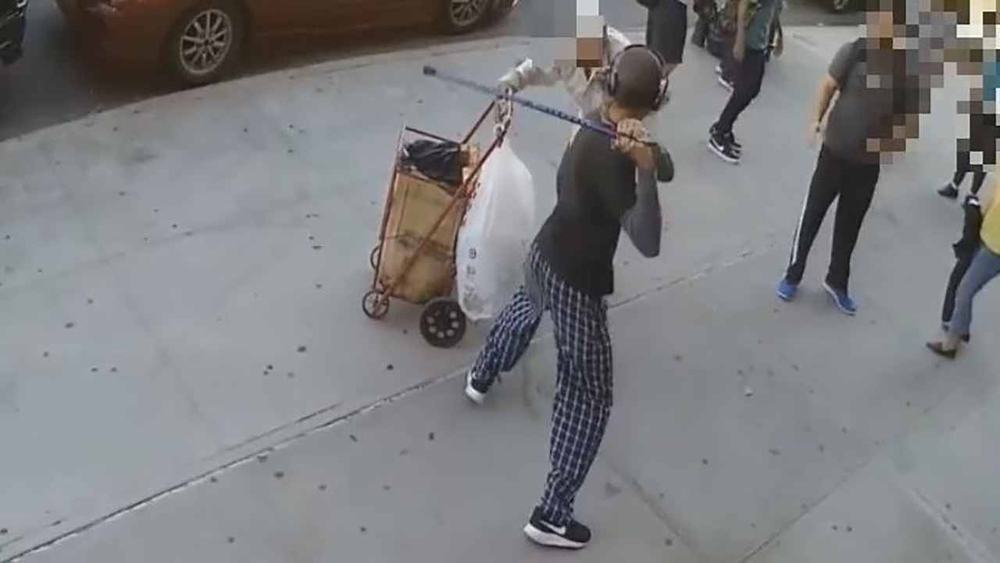 Elderly in Inwood man attacked with cane