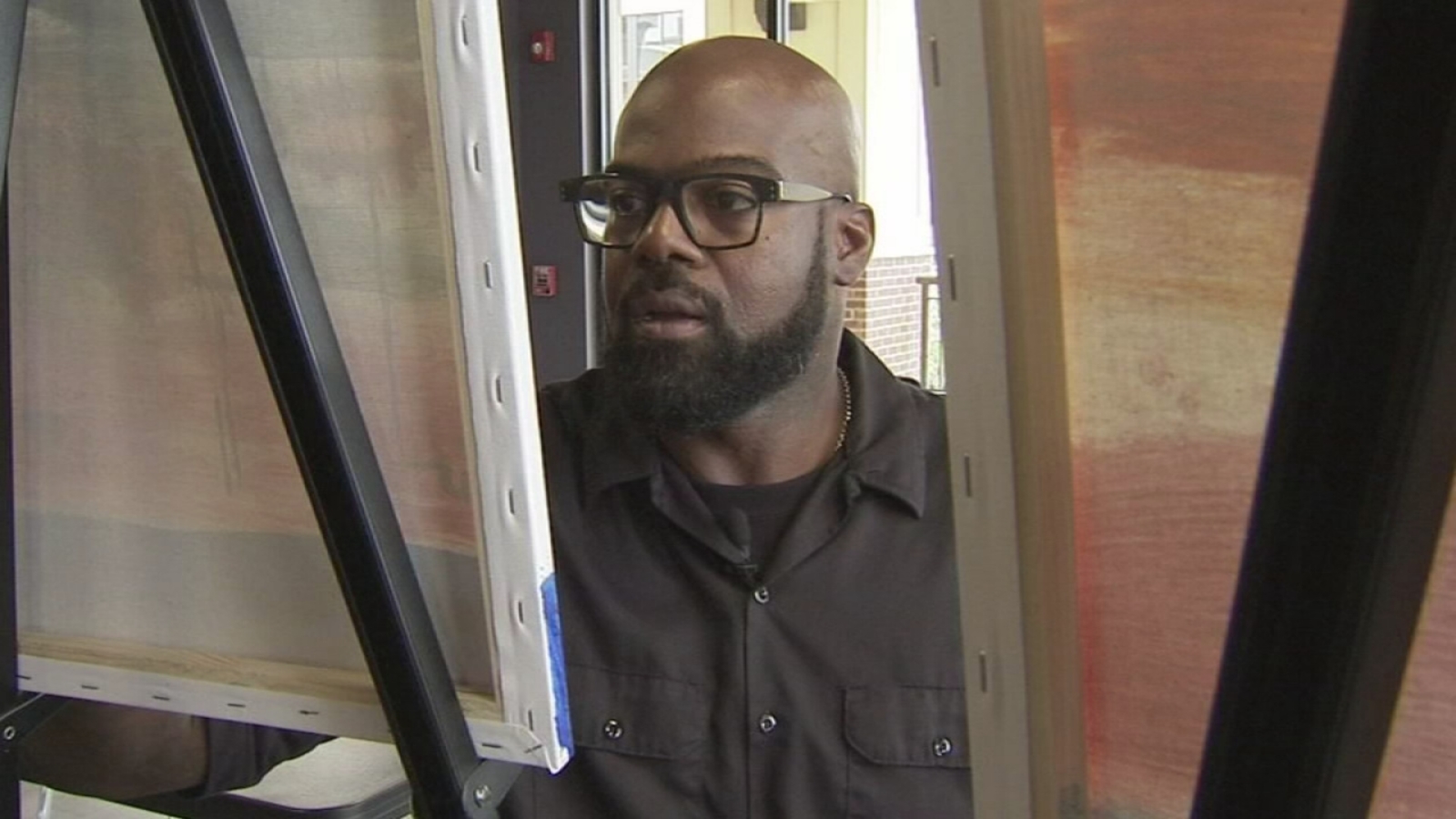 Fmr. Philadelphia Eagles star Tra Thomas painting with a passion - 6abc Philadelphia