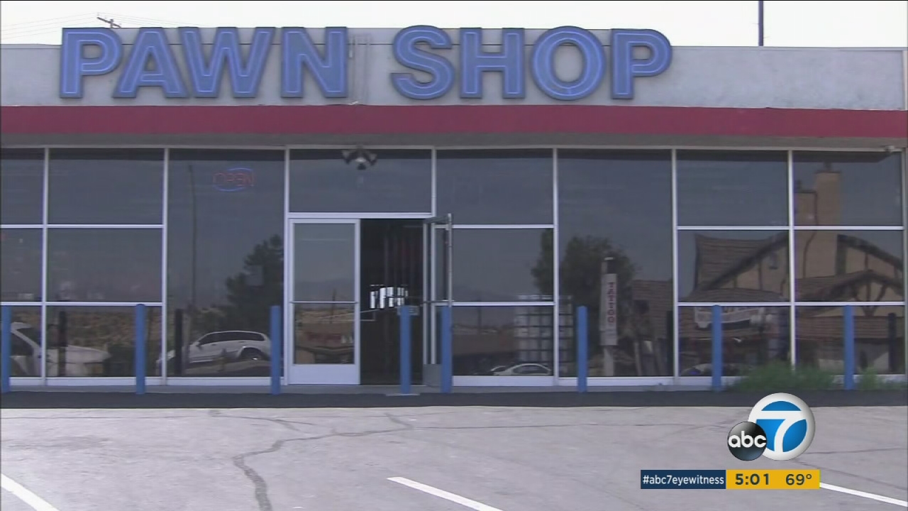 3 wounded in Victorville pawnshop shootout