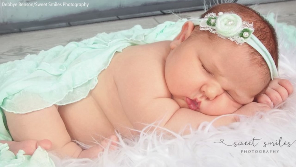 Woman gives birth to 13-pound baby