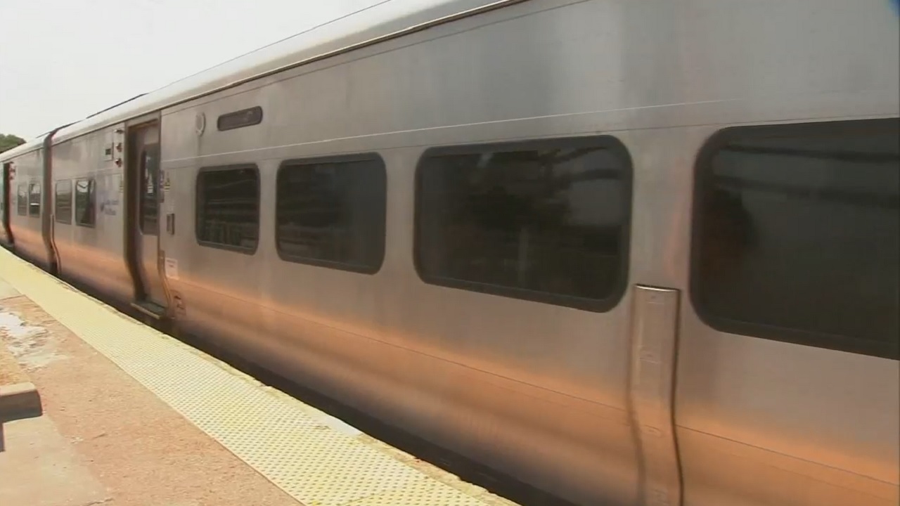 LIRR worker fatally struck by train in Queens Village