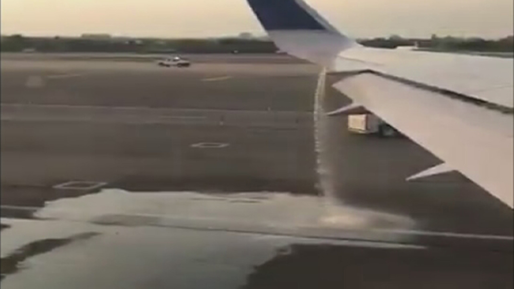 United flight has fuel leak in Newark