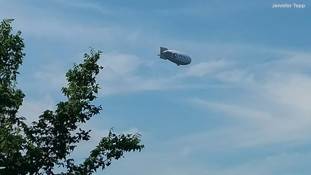 Blimp crashes while flying over U.S. Open golf tournament in Wisconsin