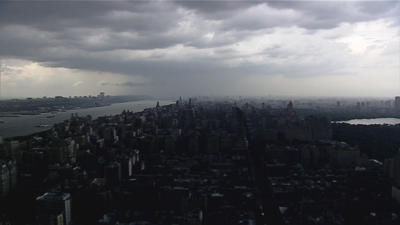 Powerful storms packing damaging winds blast through NYC region - ABC7 New  York, image size:1280x720