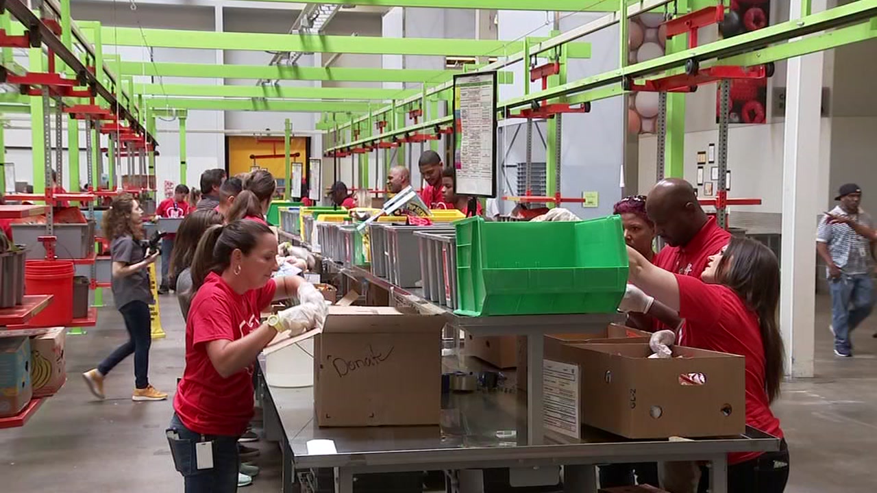 How you can volunteer with the Houston Food Bank