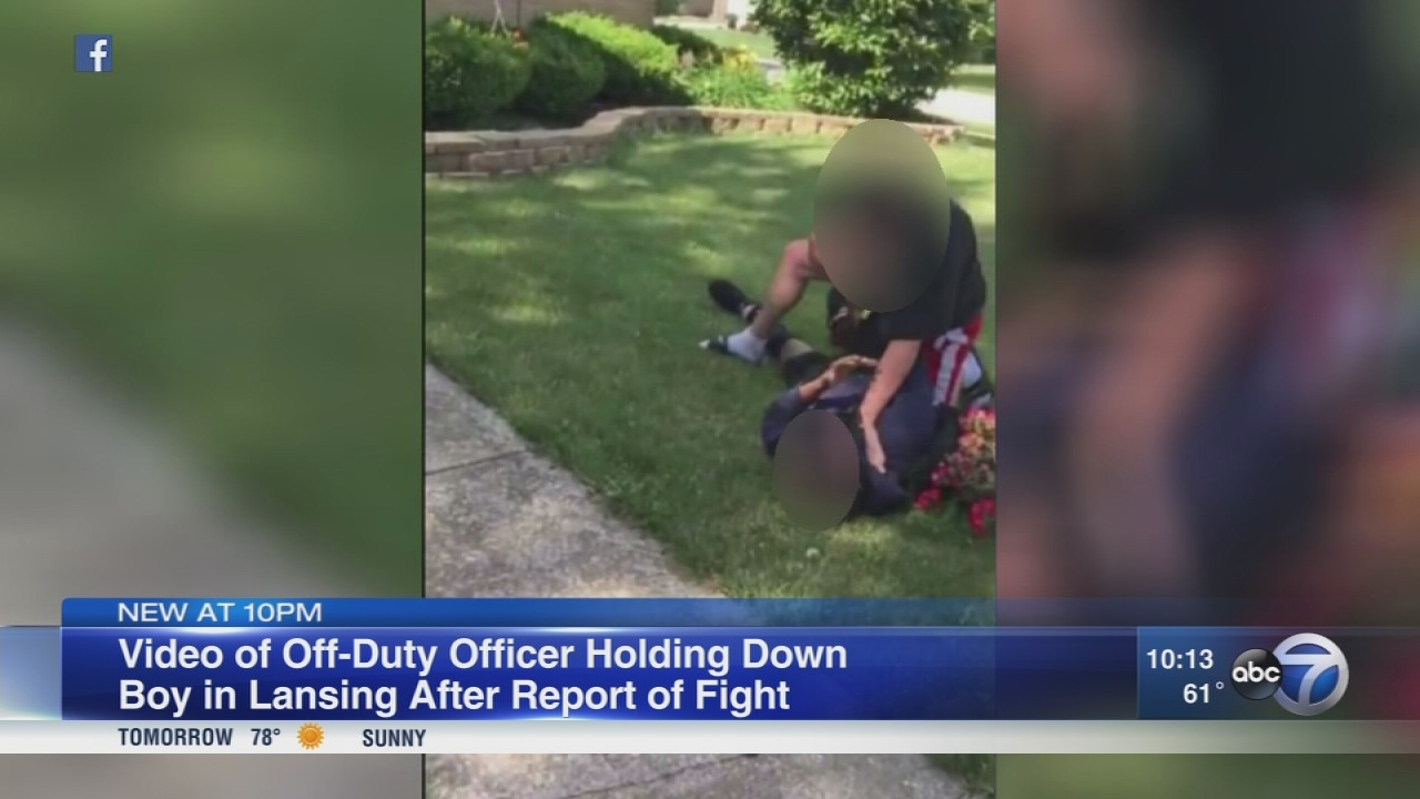 off duty cop mistakes cigarette lawsuit Keith_Ellison Video of off-duty cop holding