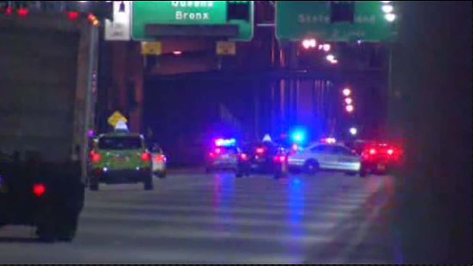 Motorcyclist killed in wreck on Williamsburg Bridge - ABC7 New York