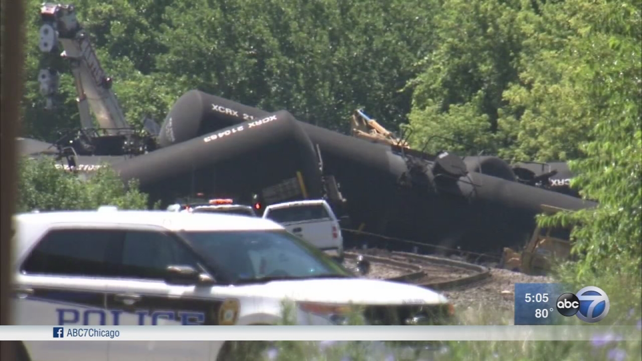 Cleanup underway after train derails in Plainfield
