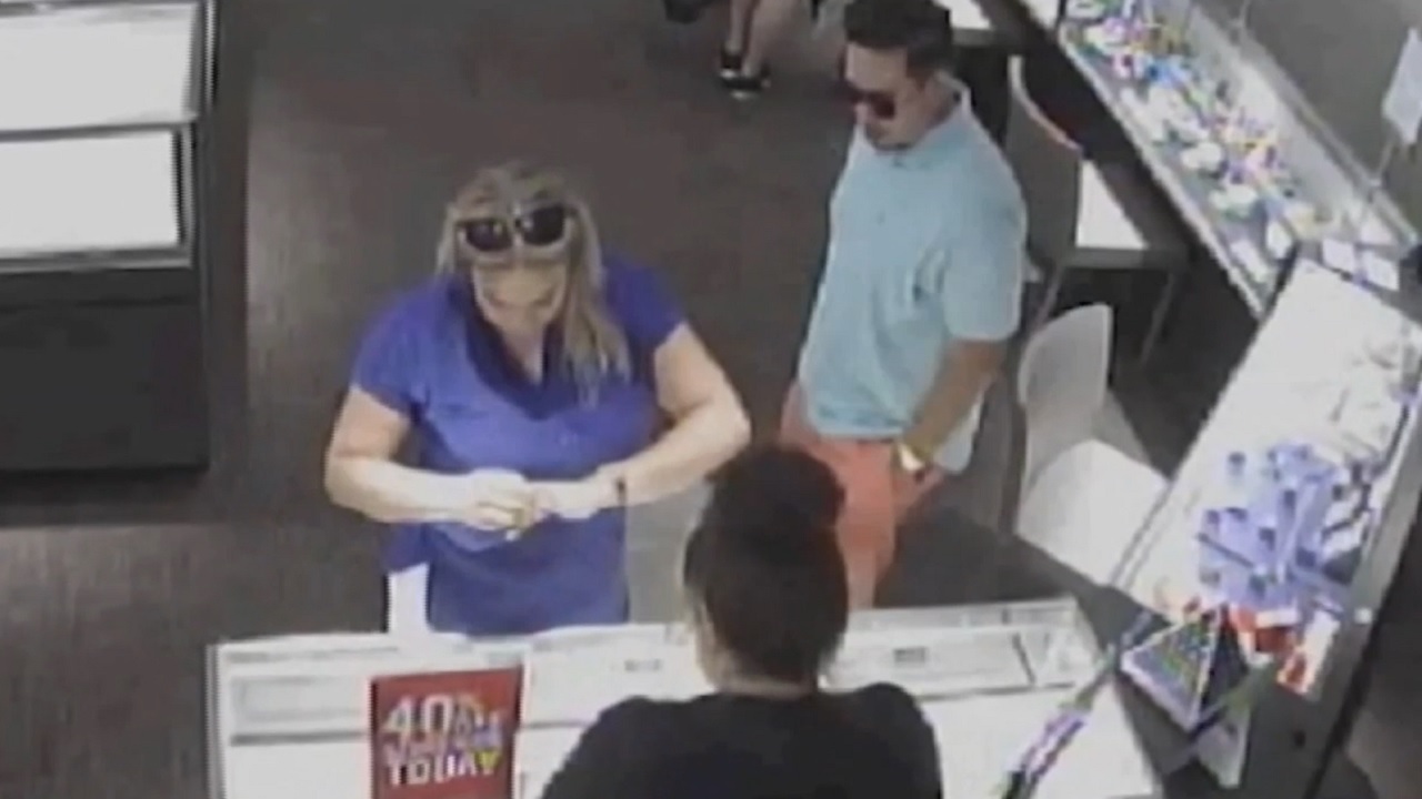 Serial jewelry 'switchers' strike in Oklahoma