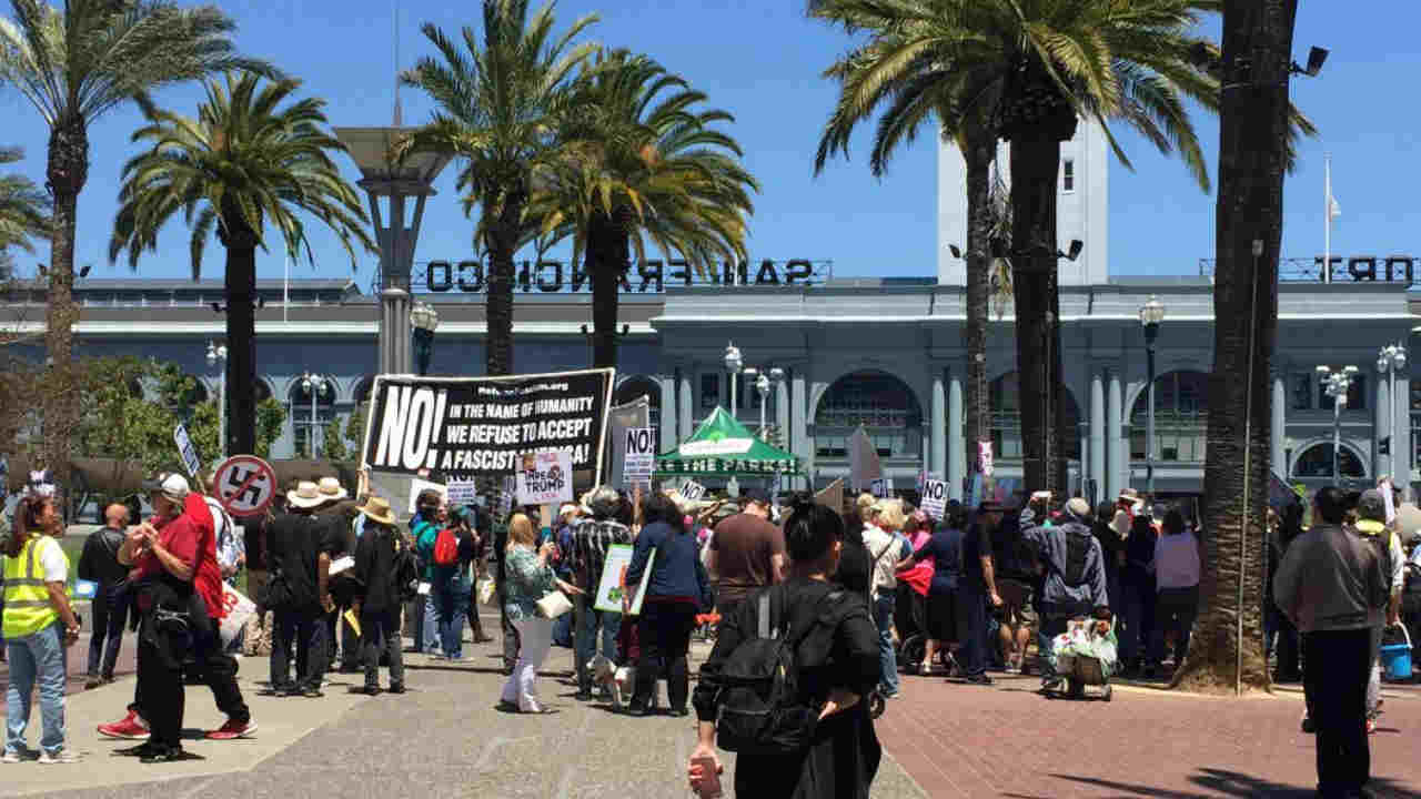 Protesters call for Trump's impeachment in San Francisco