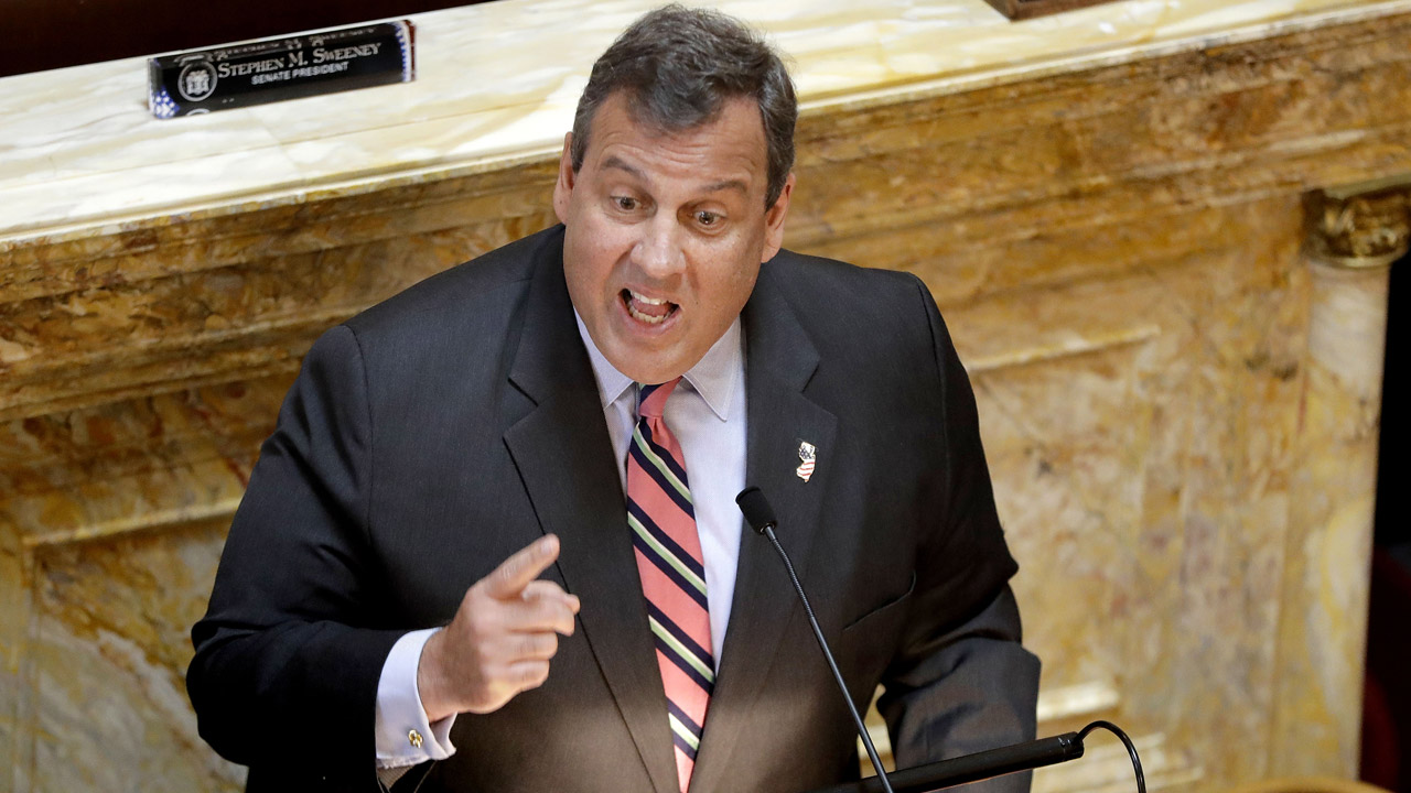Gov. Christie at beach as NJ shutdown continues