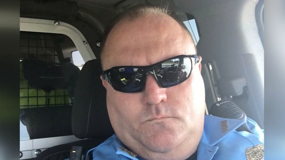 Former Texas City officer accused of stealing money from dying man