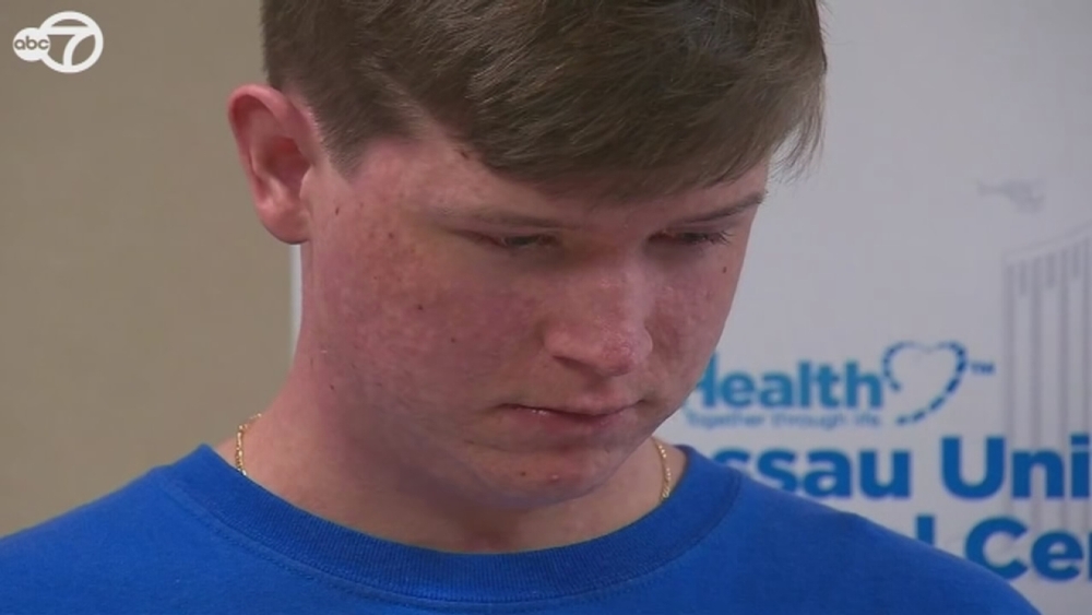 Doctors honored for saving life of Long Island 15-year-old from life-threatening skin disorder