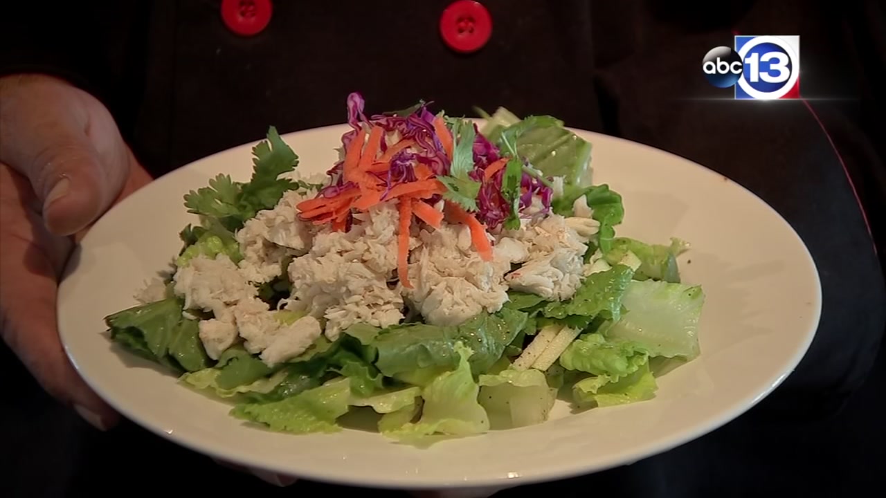 Crab apple Thai salad recipe from Merlion in Seabrook | abc13.com
