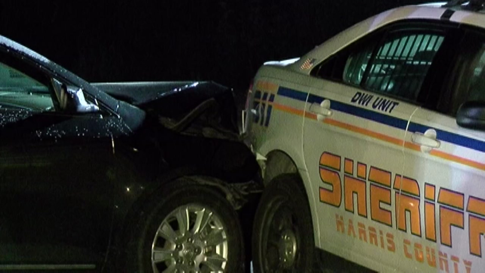 Man charged in DWI crash that injured deputy - ABC13 Houston