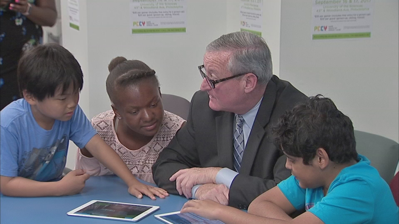 Mayor Kenney gets tips from "Gamers"
