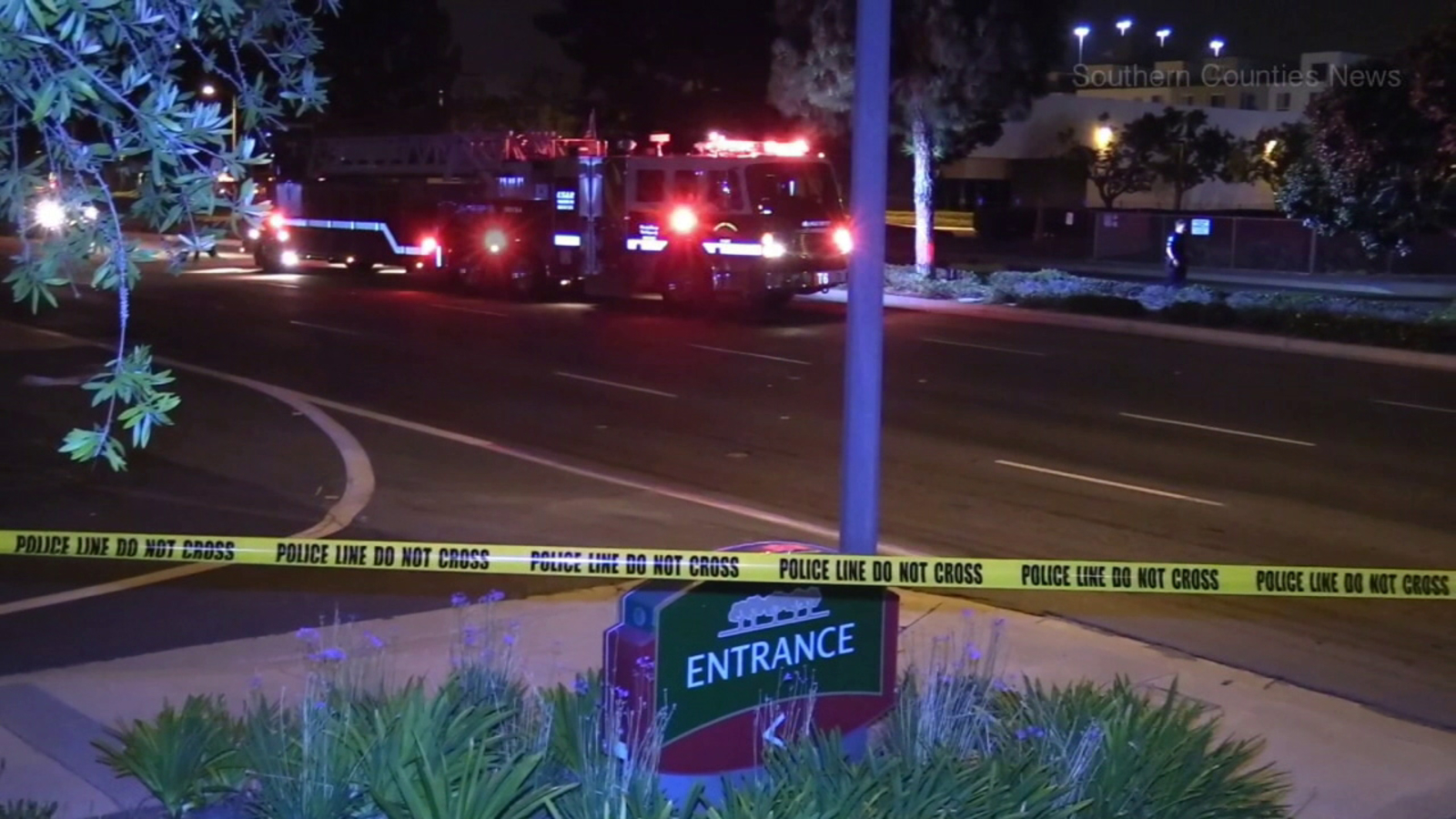 2 women killed, 1 man critically injured after car shears fire hydrant in Irvine crash ABC7