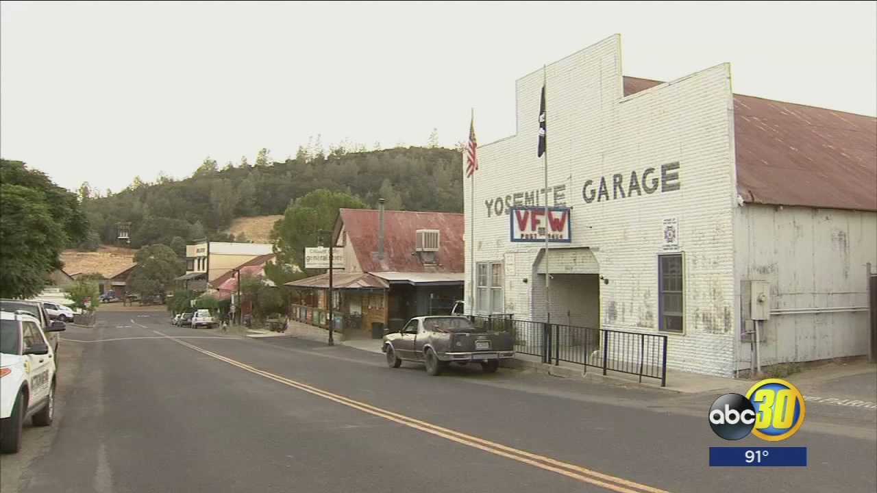 Evacuation orders lifted for Coulterville as crews gain 45 percent containment on Detwiler Fire