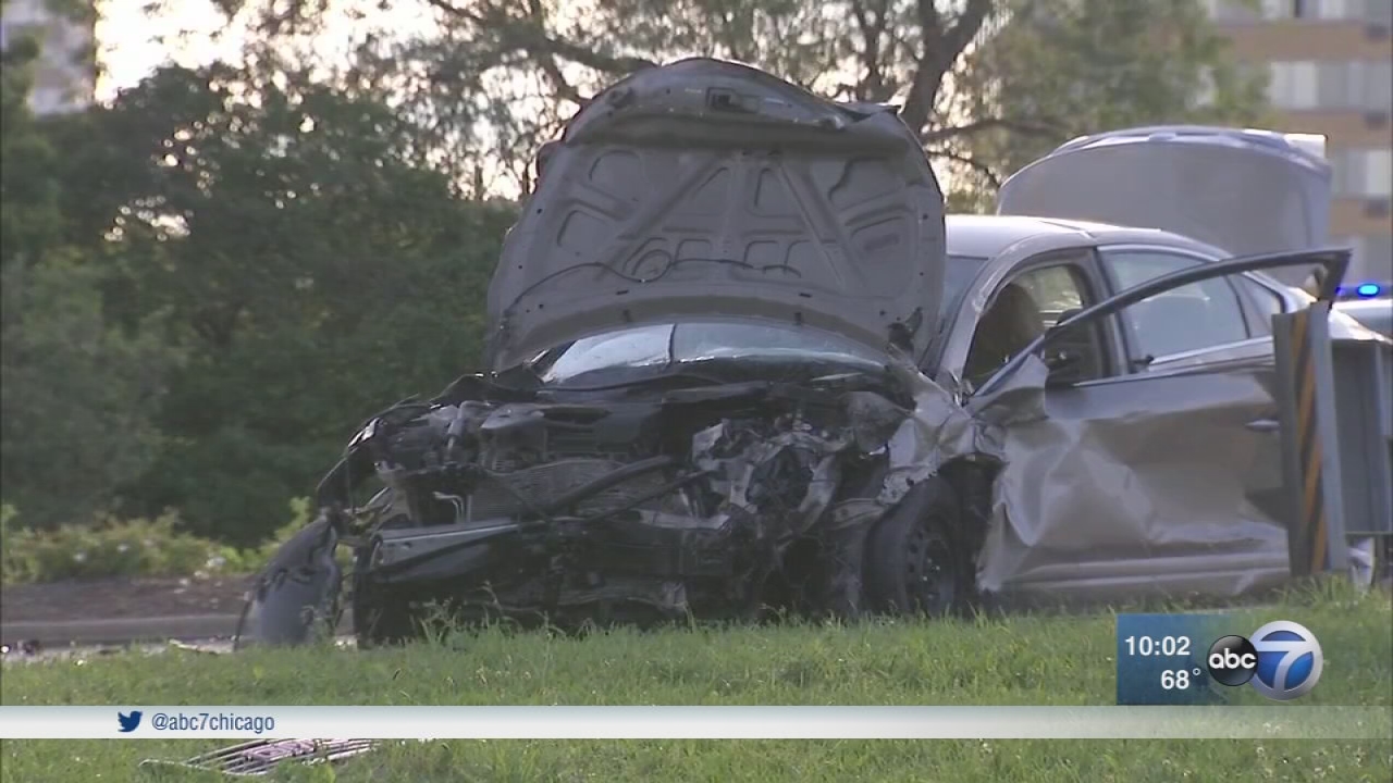 1 dead, 7 injured in multicar crash on Lake Shore Drive