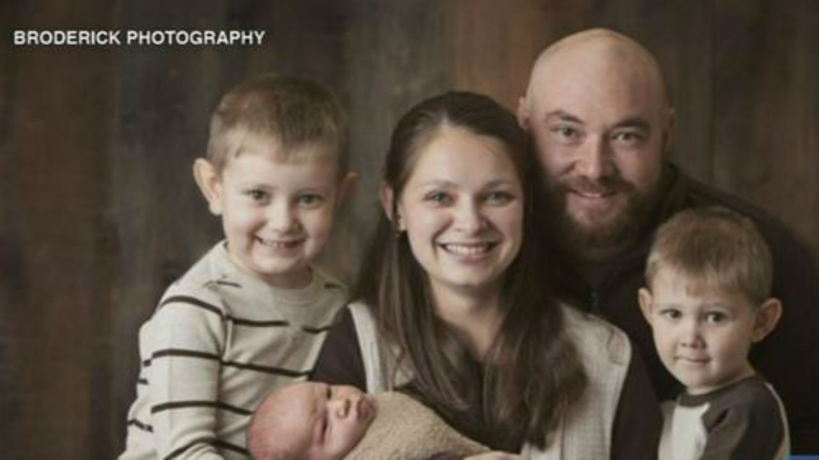 Visitation held for pregnant mom, 3 sons killed in Illinois crash ...