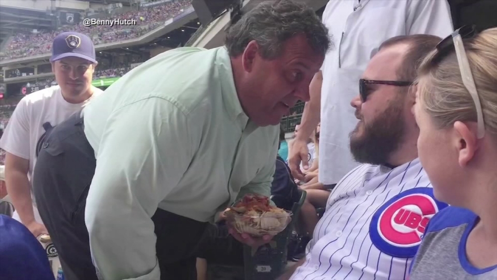 Gov. Chris Christie faces off with Cubs fan