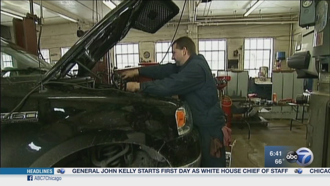 Chicago area auto mechanics, new car dealers head back to bargaining